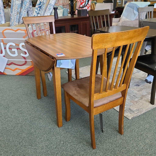 BERRINGER TABLE WITH 2 CHAIRS