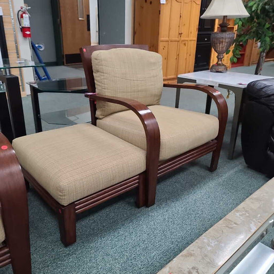 CHAIR + OTTOMAN BKH