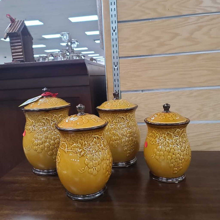 SET OF 4 VASES CI