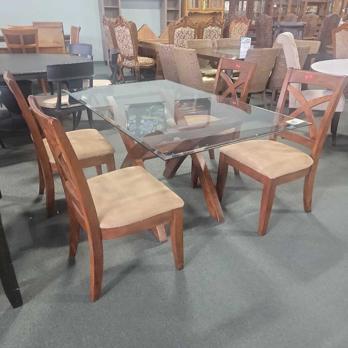 TABLE WITH 4 CHAIRS LCH