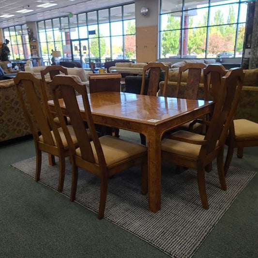 TABLE W/ 2 LEAVES AND 7 CHAIRS BIH