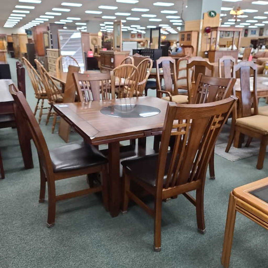 TABLE + 4 SIDE CHAIRS AHH