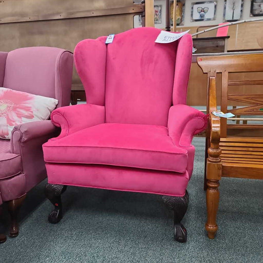 ETHAN ALLEN PINK WINGBACK CHAIR LBS