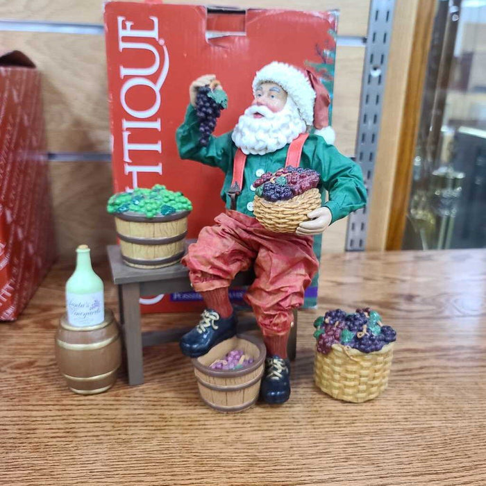 SANTA SCULPTURE K