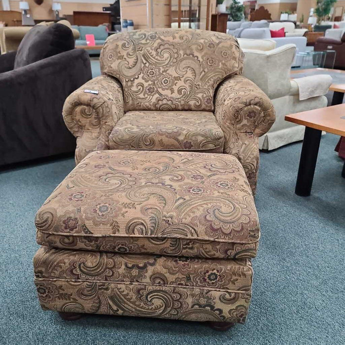 CHAIR WITH OTTOMAN BLH