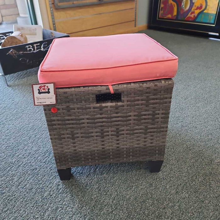 FOOT STOOL LC