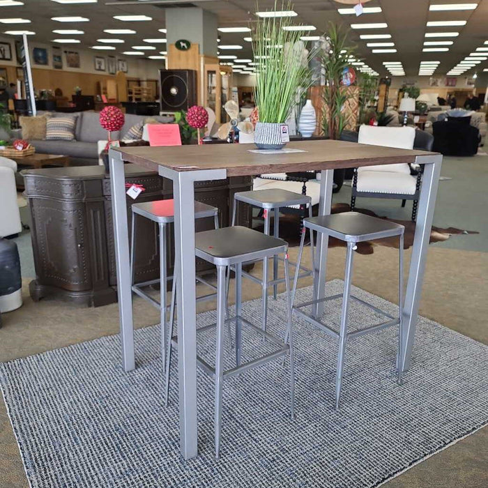 C&B TABLE WITH 4 STOOLS ATH