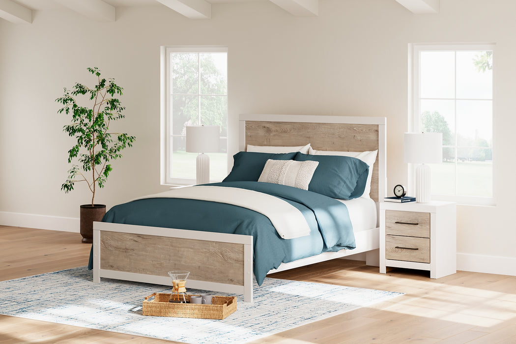 Charbitt  Panel Bed