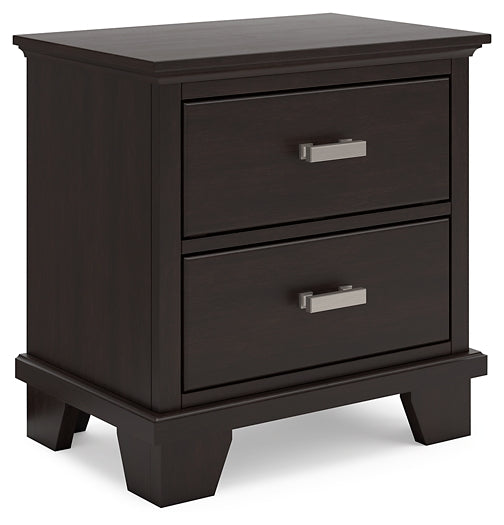 Covetown King Panel Bed with Mirrored Dresser and Nightstand