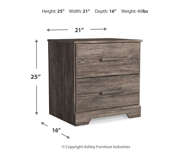 Ralinksi King Panel Bed with Mirrored Dresser and Nightstand